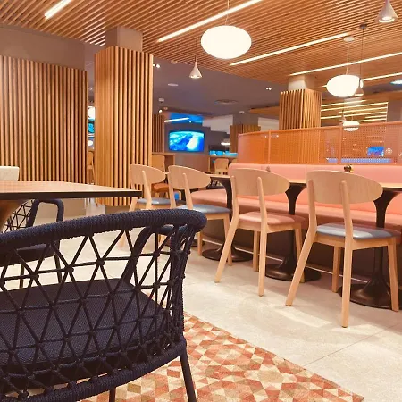 Отель Novotel Centre Gare Saint Jean