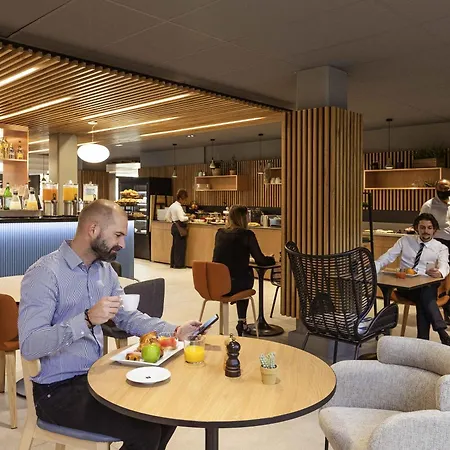 Novotel Centre Gare Saint Jean מלון