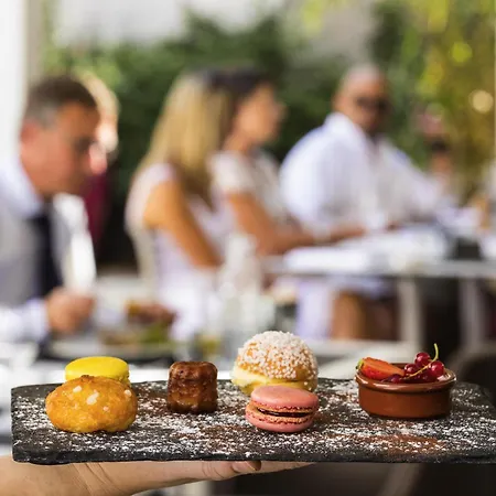 מלון Novotel Centre Gare Saint Jean 4*