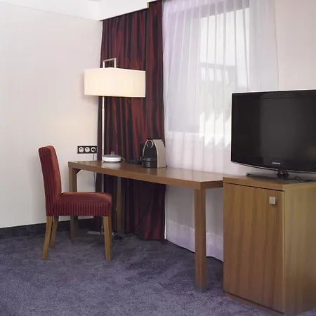 Novotel Centre Gare Saint Jean Hotel