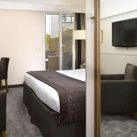 Novotel Centre Gare Saint Jean 4*