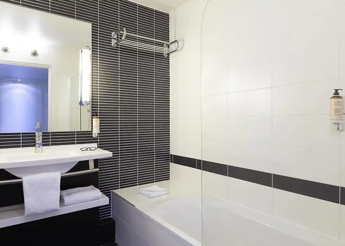 ホテル Novotel Centre Gare Saint Jean 4*
