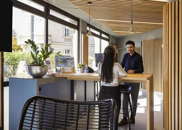 Novotel Centre Gare Saint Jean 4*