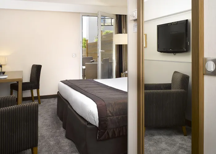 Novotel Centre Gare Saint Jean 4*