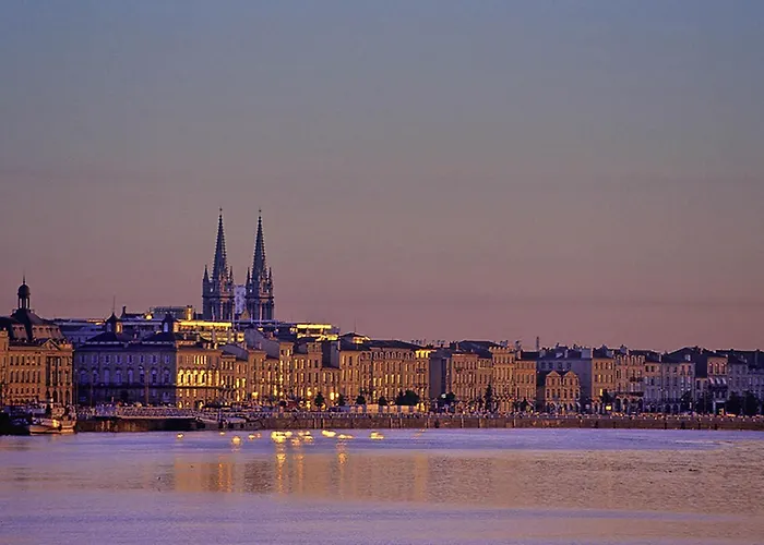 酒店 Novotel Centre Gare Saint Jean 4*