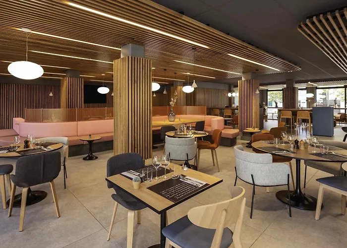 Novotel Centre Gare Saint Jean 4*