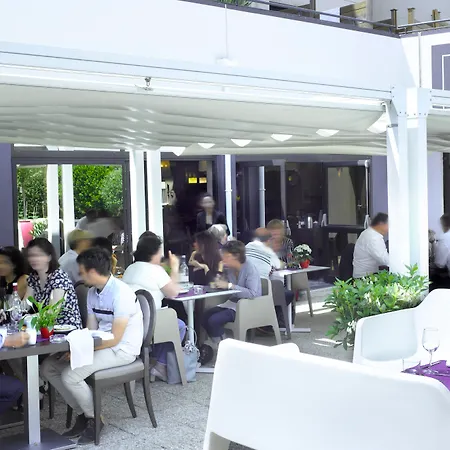 Novotel Centre Gare Saint Jean 4* 보르도