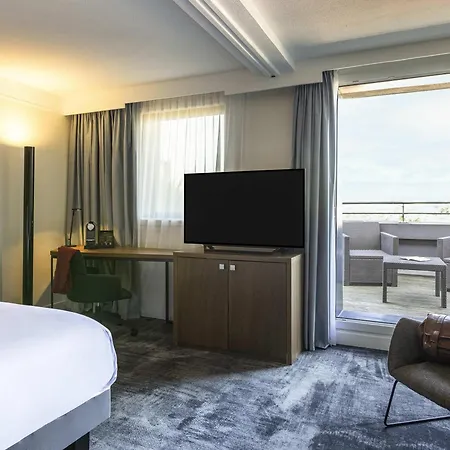 Novotel Centre Gare Saint Jean Hotel 4*